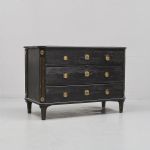 1254 2069 CHEST OF DRAWERS